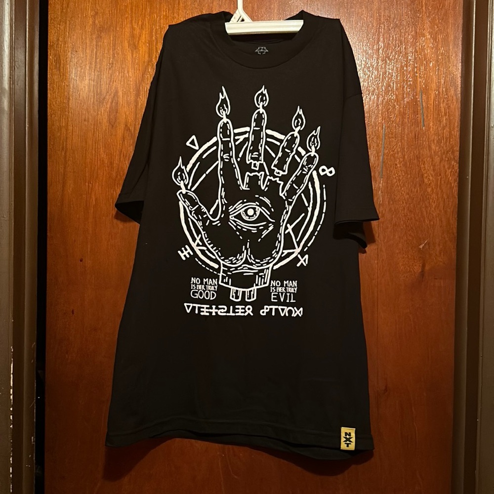 NXT Authentic Aleister Black Fade to Black Size Medium Black/White T Shirt